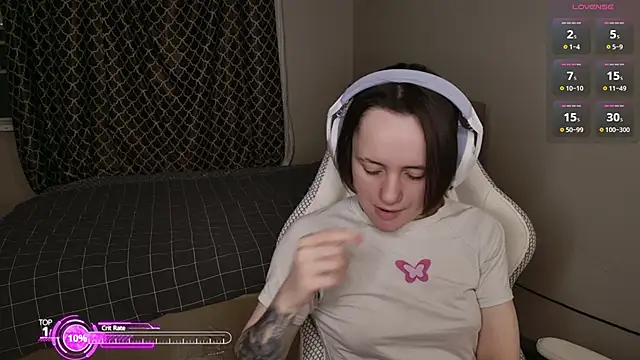 Luna Loveee online show from February 18, 3:46 am