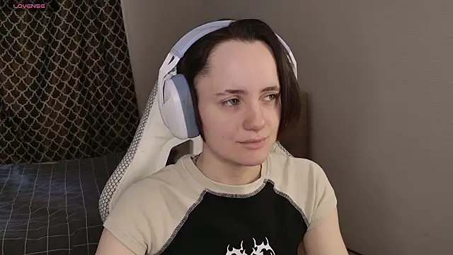 Luna Loveee online show from February 20, 4:53 am