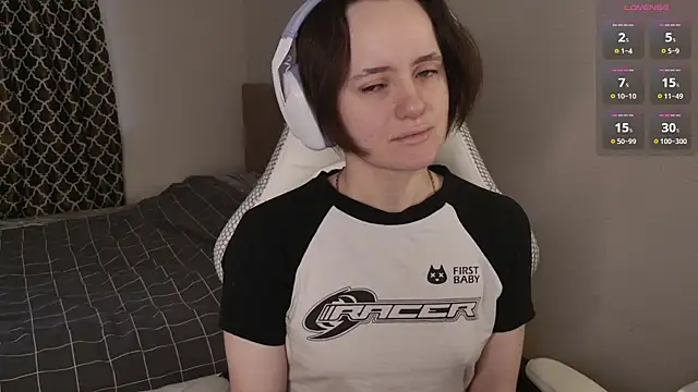 Luna Loveee online show from April 4, 3:49 am