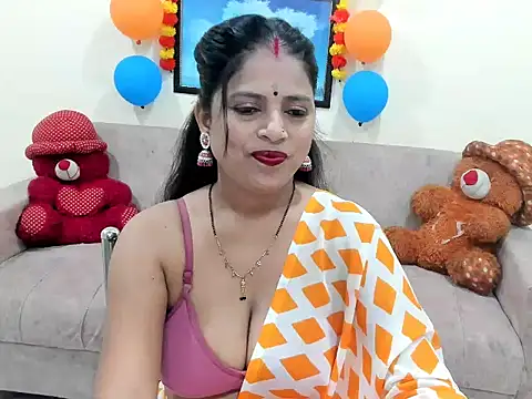 Snapshot of leahgotiii chatting on September 19, 3:30 am leahgotiii online show from September 19, 3:30 am