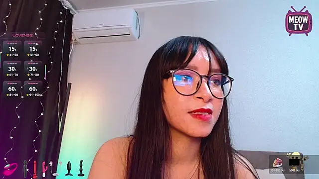 miyakimi0101 online show from November 7, 12:05 pm