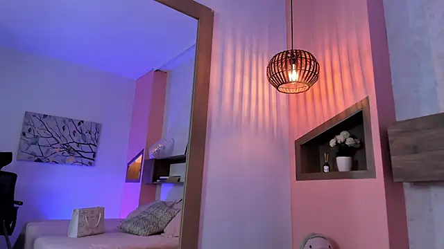 Lucia Brown  online show from March 15, 2:45 pm