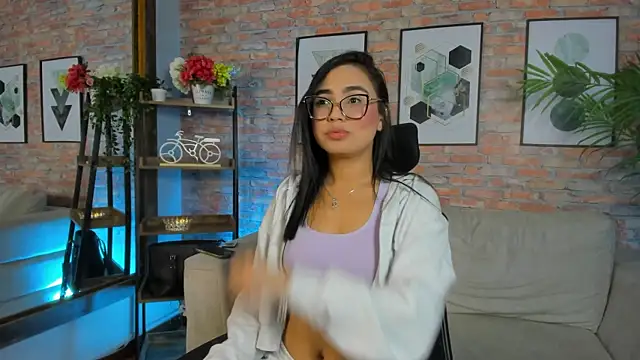 Lucia Brown  online show from October 17, 1:14 pm