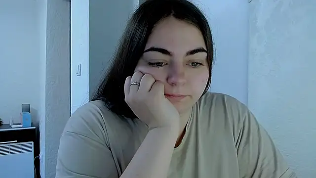 Snapshot of kitsune_8 chatting on May 3, 5:57 am kitsune 8 online show from May 3, 5:57 am