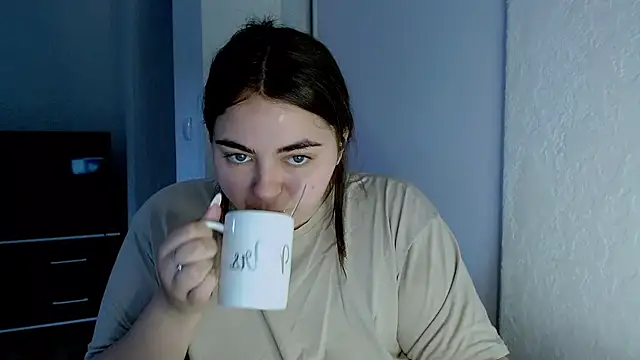 Snapshot of kitsune_8 chatting on May 8, 4:51 am kitsune 8 online show from May 8, 4:51 am