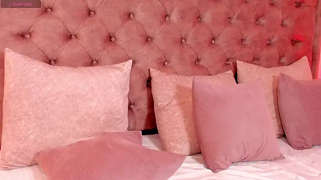 regina noctixx online show from November 9, 5:17 am