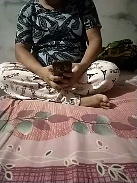 Snapshot of sharnjit299 chatting on September 9, 4:39 pm sharnjit299 online show from September 9, 4:39 pm