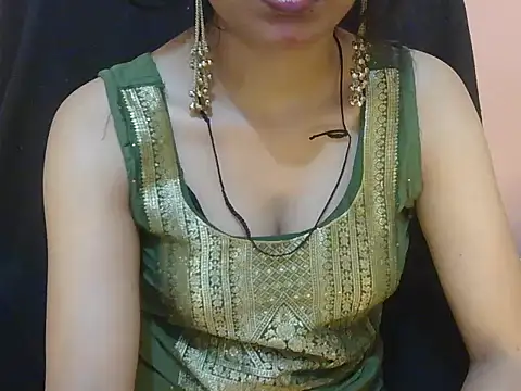 Snapshot of Cute_Pihu01 chatting on June 9, 8:31 pm Cute Pihu01 online show from June 9, 8:31 pm