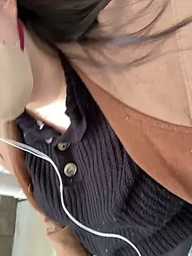 Snapshot of mai_honey chatting on March 2, 8:16 am mai honey online show from March 2, 8:16 am