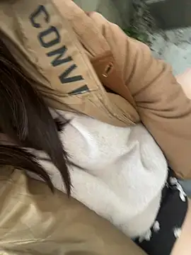 Snapshot of mai_honey chatting on March 8, 10:35 pm mai honey online show from March 8, 10:35 pm