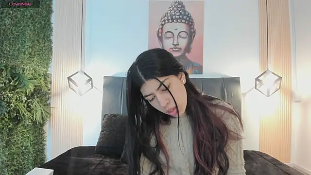 Cassie bloom online show from December 15, 8:02 pm