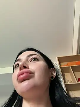 Mia Splash online show from April 19, 10:36 am