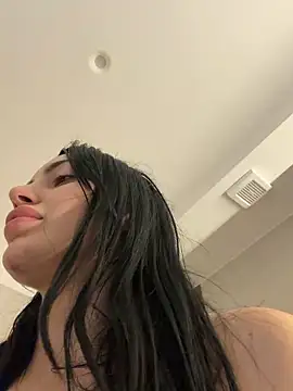 Snapshot of Mia_Splash chatting on June 2, 2:08 pm Mia Splash online show from June 2, 2:08 pm