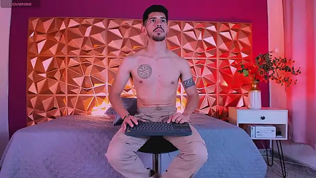 AlejandroStormm online show from March 4, 9:54 pm