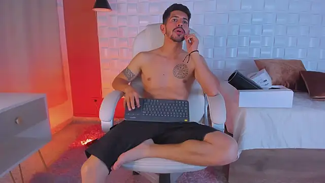 AlejandroStormm online show from March 9, 2:50 am