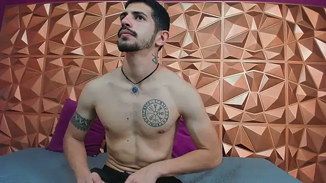 AlejandroStormm online show from November 20, 8:30 pm