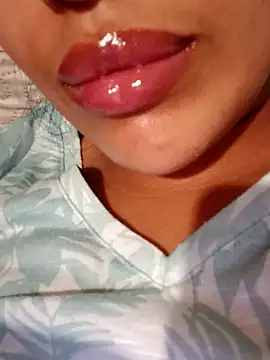 Snapshot of Sexlove1xo chatting on October 15, 3:34 pm Sexlove1xo online show from October 15, 3:34 pm