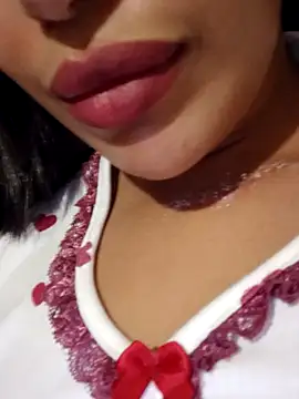 Snapshot of Sexlove1xo chatting on November 9, 7:12 pm Sexlove1xo online show from November 9, 7:12 pm