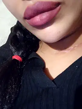 Snapshot of Sexlove1xo chatting on November 24, 5:51 am Sexlove1xo online show from November 24, 5:51 am