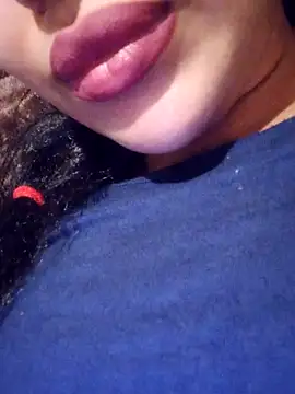 Snapshot of Sexlove1xo chatting on December 14, 3:17 pm Sexlove1xo online show from December 14, 3:17 pm