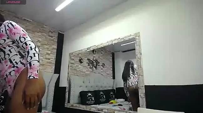 Snapshot of miha_sex91 chatting on March 1, 9:18 am miha sex91 online show from March 1, 9:18 am