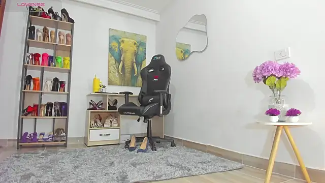 Snapshot of Camillevegas chatting on November 27, 2:35 am Camillevegas online show from November 27, 2:35 am