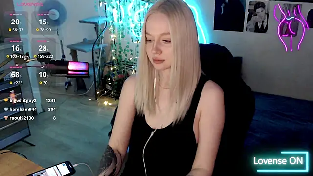 Snapshot of lissallor_ chatting on March 20, 10:07 pm lissallor  online show from March 20, 10:07 pm
