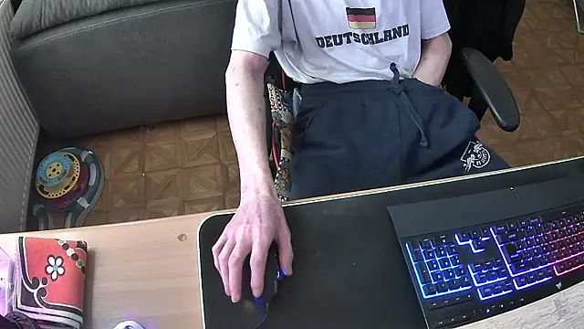 Snapshot of DerGeileLoveboy chatting on October 30, 11:55 am DerGeileLoveboy online show from October 30, 11:55 am