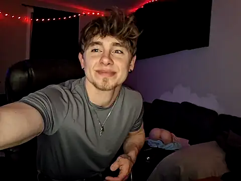 JCstrings online show from March 16, 7:59 am