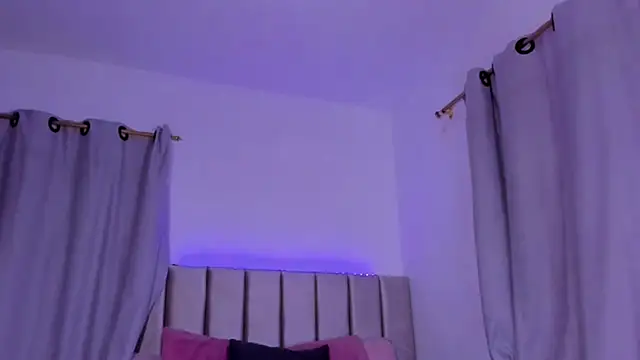 Snapshot of Anaroussew02 chatting on November 13, 3:27 am Anaroussew02 online show from November 13, 3:27 am