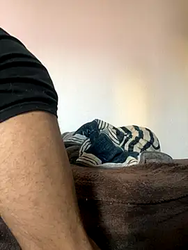 Snapshot of Erickhotddjots chatting on November 18, 2:43 pm Erickhotddjots online show from November 18, 2:43 pm