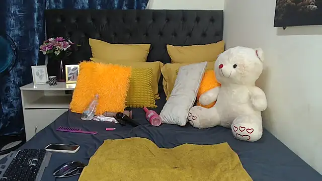 TheDramadoll online show from September 17, 8:10 pm