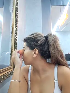 Bella Posh online show from October 9, 5:49 am