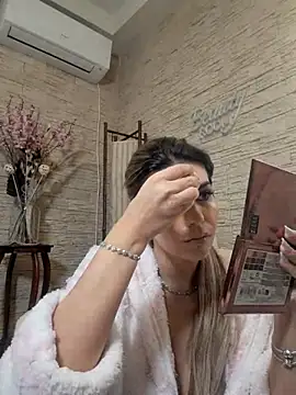 Bella Posh online show from February 11, 7:46 am