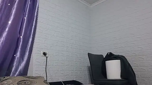 Ramona870 online show from April 19, 9:30 am