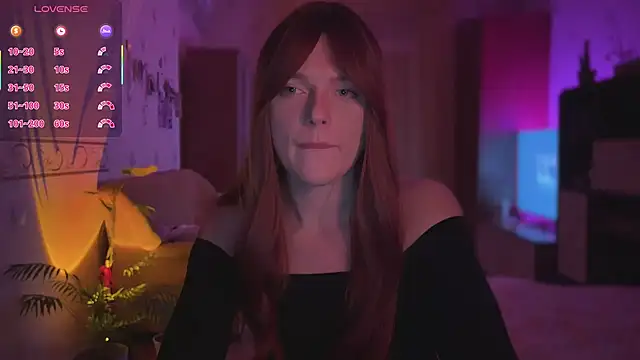 CherryRed Girl online show from April 11, 9:19 pm