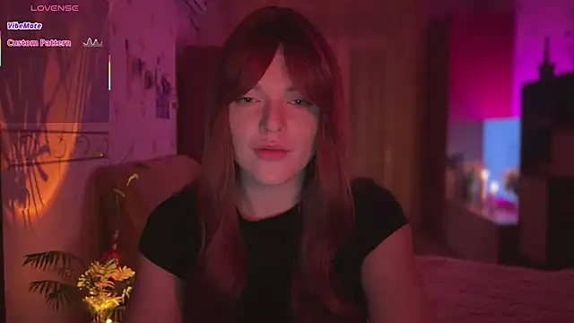 Snapshot of CherryRed_Girl chatting on May 11, 11:13 pm CherryRed Girl online show from May 11, 11:13 pm