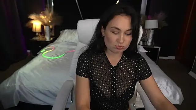 LilyFoxyy online show from November 4, 1:54 pm