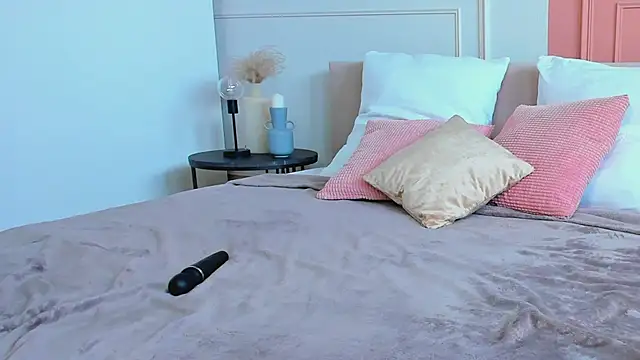  BunnyDollStella  online show from March 10, 5:54 am