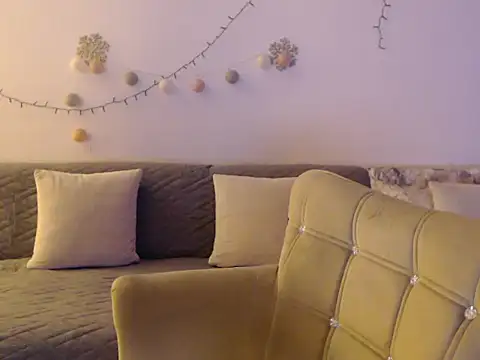 Snapshot of YourfantasyGiuly chatting on June 25, 6:56 pm YourfantasyGiuly online show from June 25, 6:56 pm