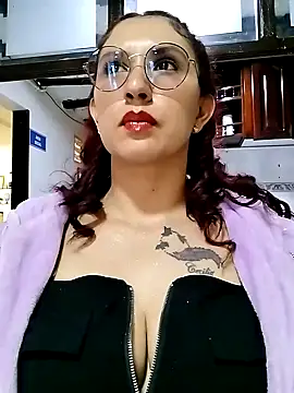 Snapshot of Megan-01- chatting on February 26, 8:22 pm Megan-01- online show from February 26, 8:22 pm
