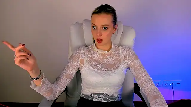 melissa richardson online show from March 12, 11:01 pm