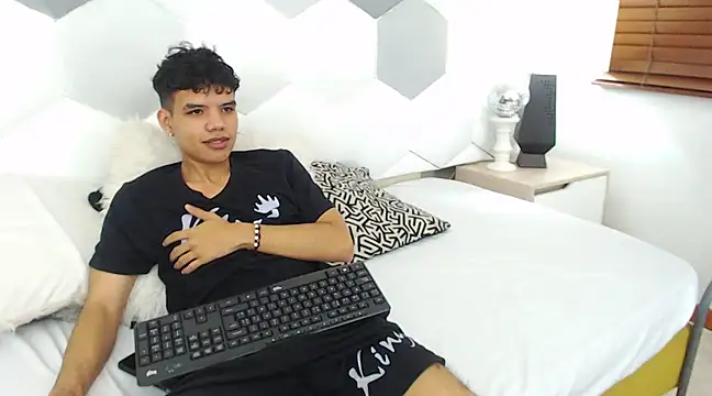 Axel Forte online show from March 13, 12:35 pm