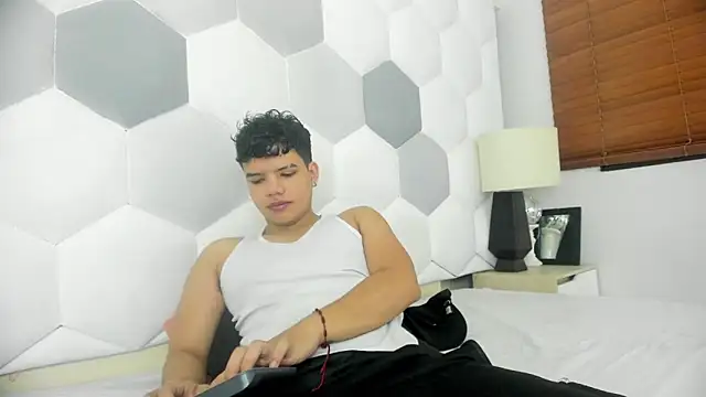 Axel Forte online show from April 14, 1:39 pm