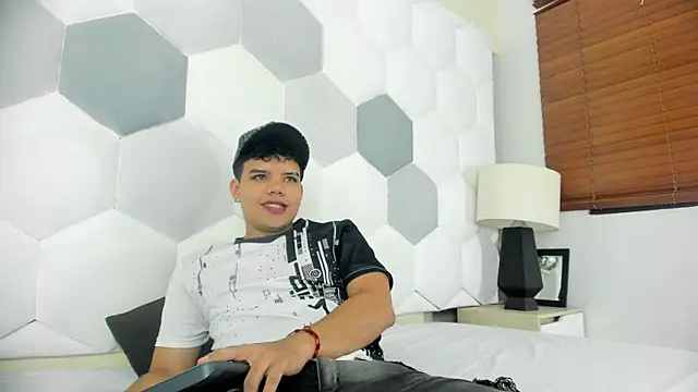 Snapshot of Axel_Forte chatting on April 29, 2:10 pm Axel Forte online show from April 29, 2:10 pm