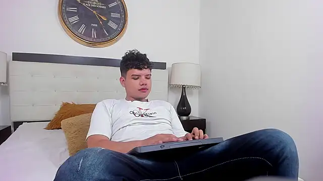 Snapshot of Axel_Forte chatting on May 26, 3:52 pm Axel Forte online show from May 26, 3:52 pm