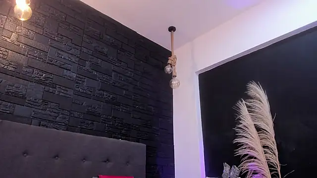 Maite Smith  online show from December 5, 12:47 pm