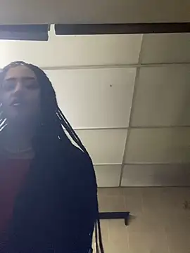 MichelleDiaz Pink online show from March 8, 6:32 am