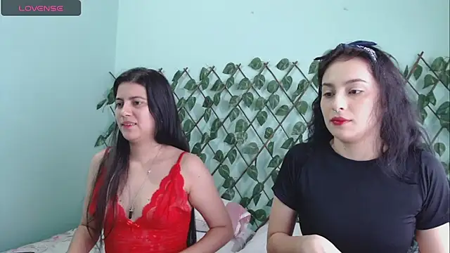 Snapshot of zukim2830 chatting on February 27, 12:34 pm zukim2830 online show from February 27, 12:34 pm