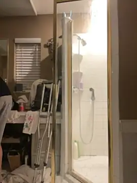 Polaroid White online show from November 1, 2:57 am